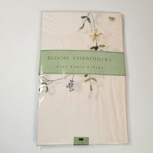 Bed Bath and Beyond Tablecloth Bloom Embroidery 100% Cotton 52"x70" Ribbons NEW
